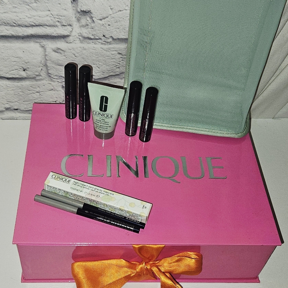 Clinique Makeup Boxed Gift Set RARE - Picture 2 of 6